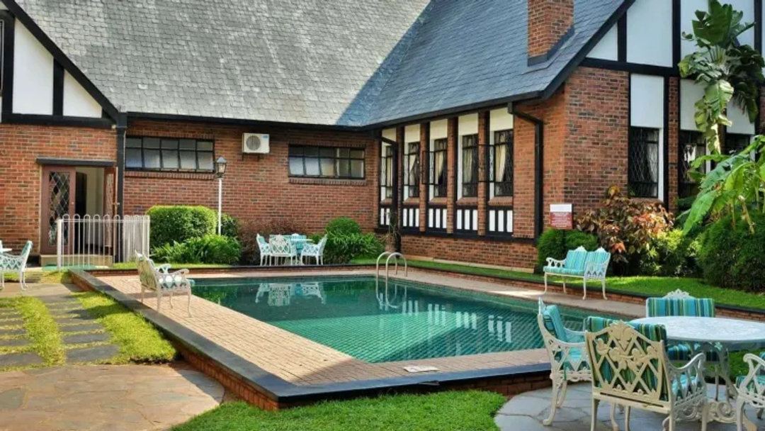 Cresta Churchill Hotel
